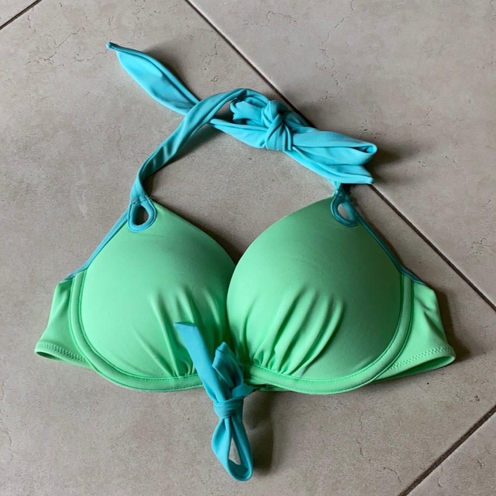 Victoria’s Secret Bikini Top